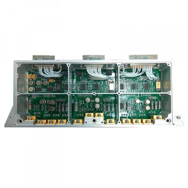 宇航級壓電控制器